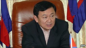 Thaksin từ chức vì tự thấy không thể hoàn thành trọng trách là một cố vấn cá nhân cho Thủ tướng Campuchia Hun Sen và cố vấn cho chính phủ của ông.